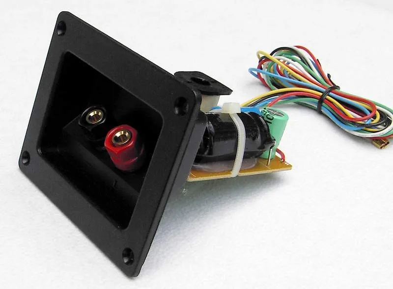 Reproduktorová výhybka BSA CN 04-3-12/8, 3 pásmová, 8 Ohm, 150 W (1)