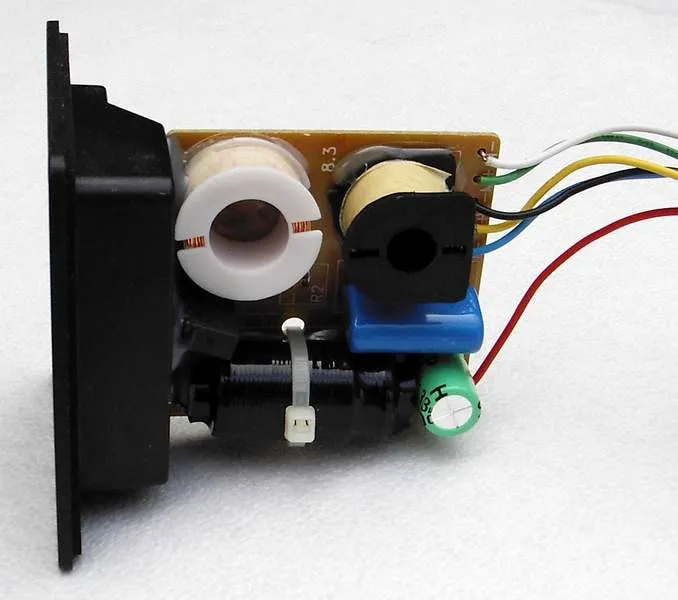 Reproduktorová výhybka BSA CN 04-3-12/8, 3 pásmová, 8 Ohm, 150 W (3)
